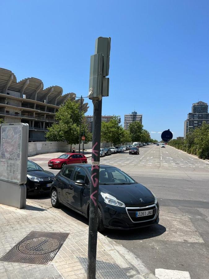 Esmeralda Apartment With Free Private Underground Parking Valência Exterior foto